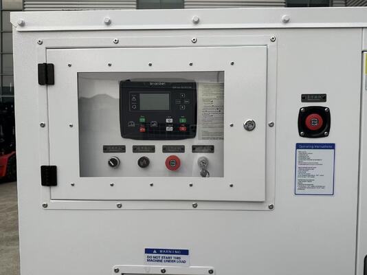 अच्छी कीमत 62.5KVA/50KW साइलेंट डीजल जनरेटर सेट स्मार्टजेन नियंत्रक और कम शोर और कंपन के साथ ऑनलाइन