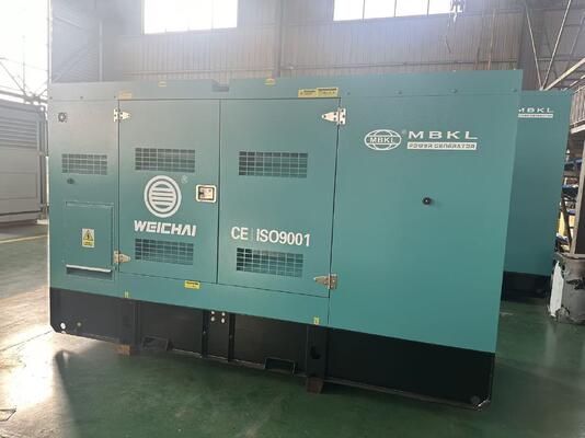 कम डेसिबल वीचाई डीजल जनरेटर 140KVA / 112KW, शांत 24/7 संचालन के लिए उच्च गुणवत्ता वाली ध्वनि अछूता सामग्री के साथ निर्मित