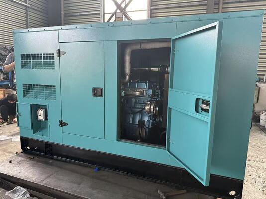निरंतर और आपातकालीन शक्ति के लिए ईंधन कुशल 125kVA/100KW डीजल जनरेटर सेट